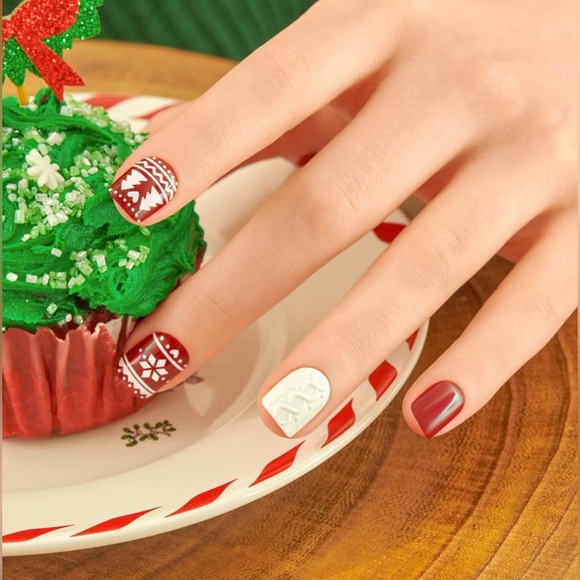 imPRESS Design Feelin' Festive 3D New Set of 30 Press On Nails NWT - Picture 3 of 10